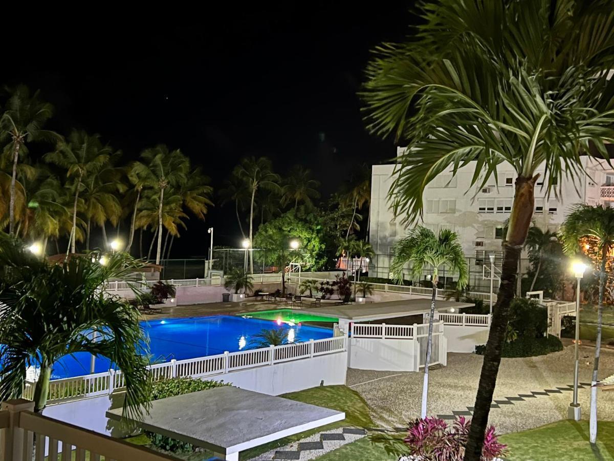 Beachfront Tropical Tantra Apartment San Juan Luaran gambar