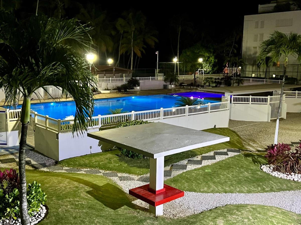 Beachfront Tropical Tantra Apartment San Juan Luaran gambar
