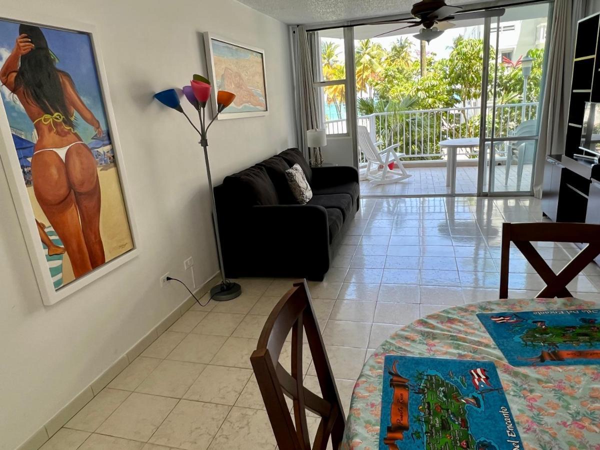 Beachfront Tropical Tantra Apartment San Juan Luaran gambar