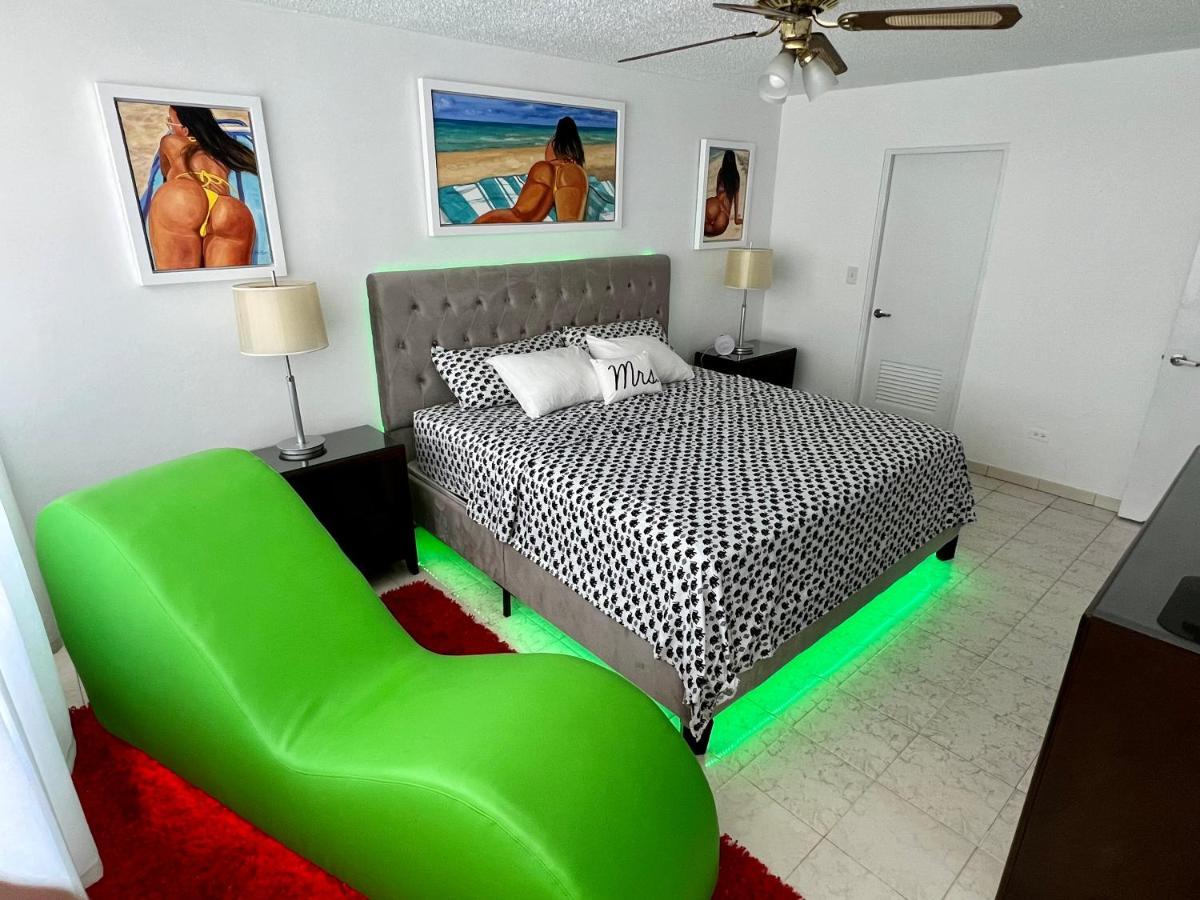 Beachfront Tropical Tantra Apartment San Juan Luaran gambar