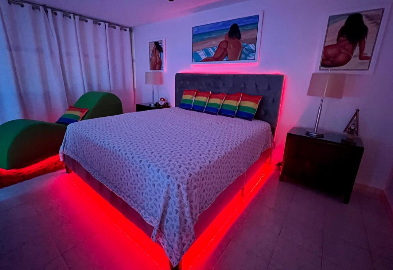Beachfront Tropical Tantra Apartment San Juan Luaran gambar