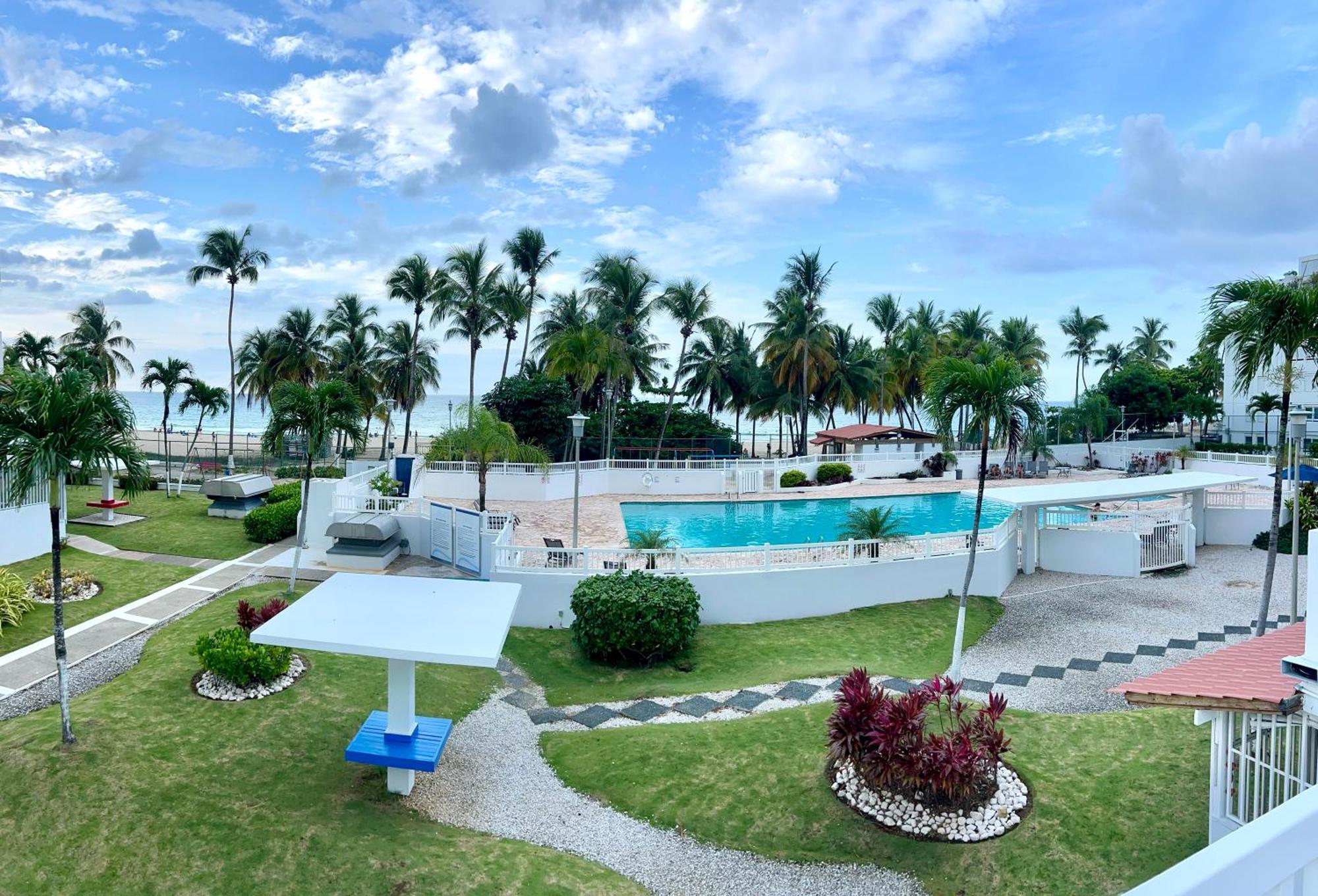 Beachfront Tropical Tantra Apartment San Juan Luaran gambar