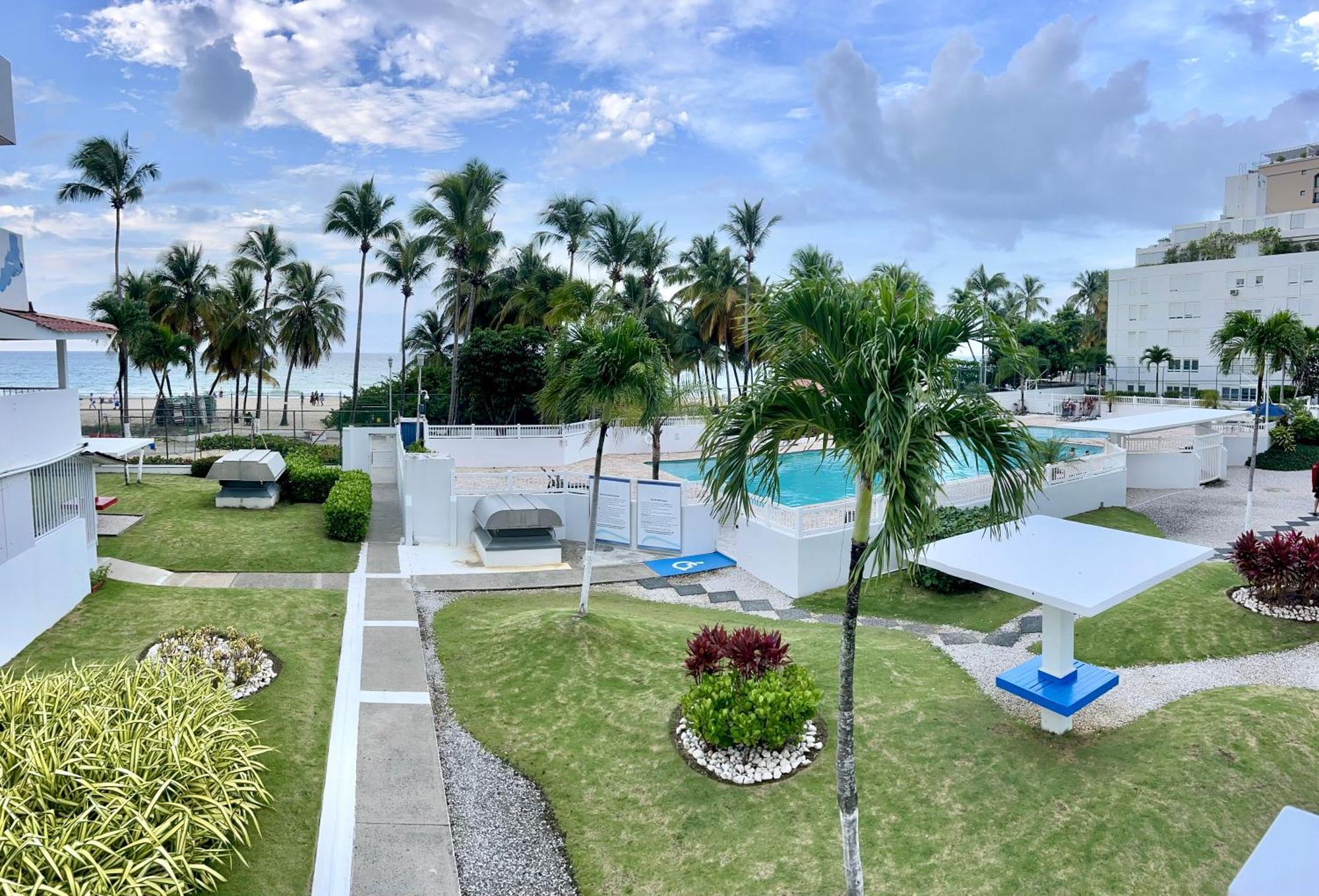 Beachfront Tropical Tantra Apartment San Juan Luaran gambar