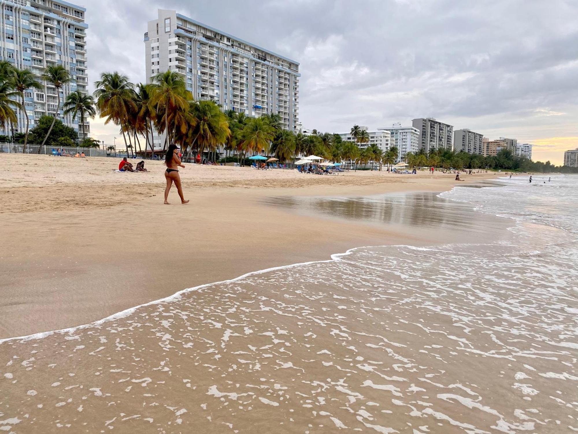 Beachfront Tropical Tantra Apartment San Juan Luaran gambar