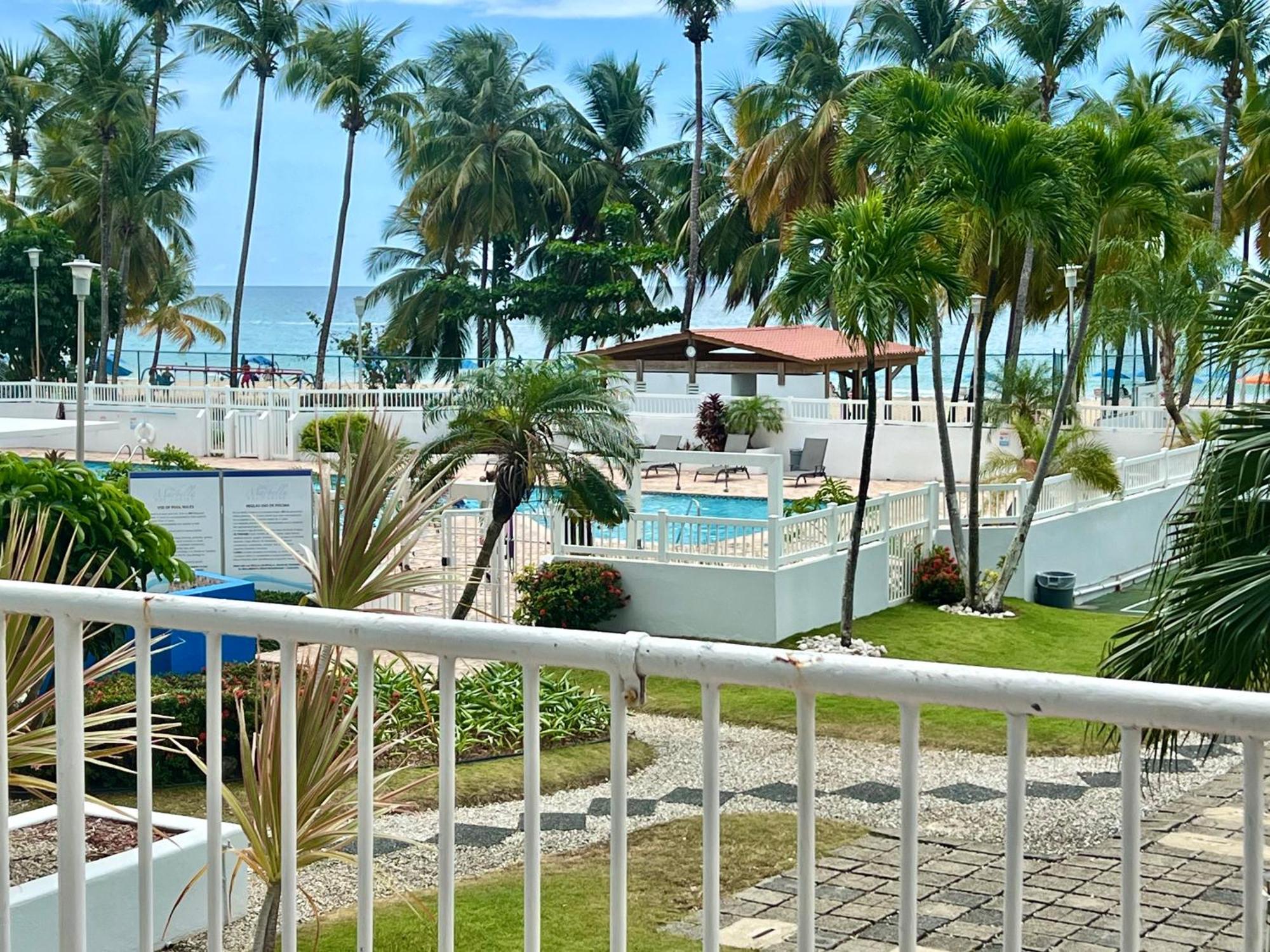 Beachfront Tropical Tantra Apartment San Juan Luaran gambar