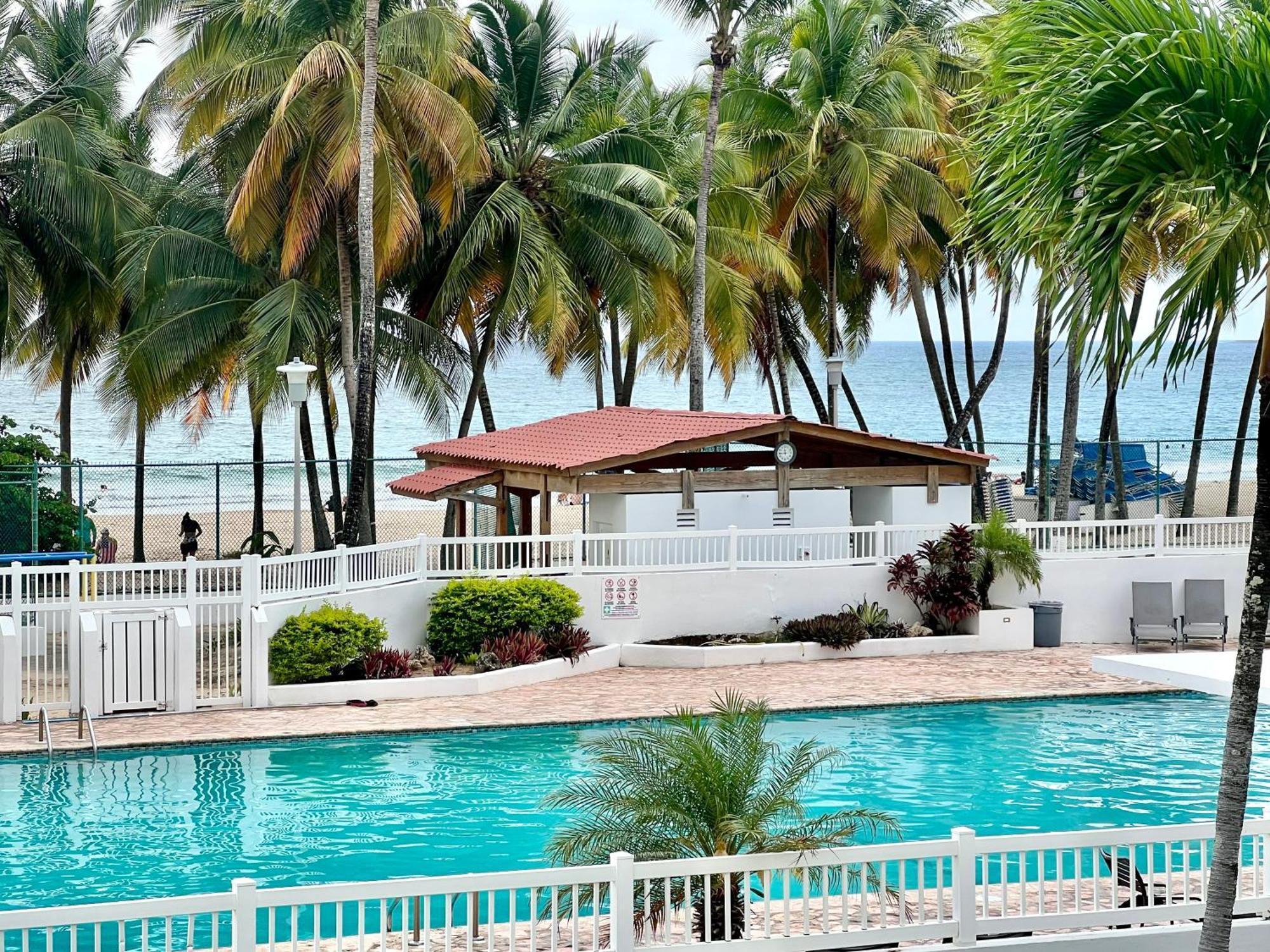 Beachfront Tropical Tantra Apartment San Juan Luaran gambar